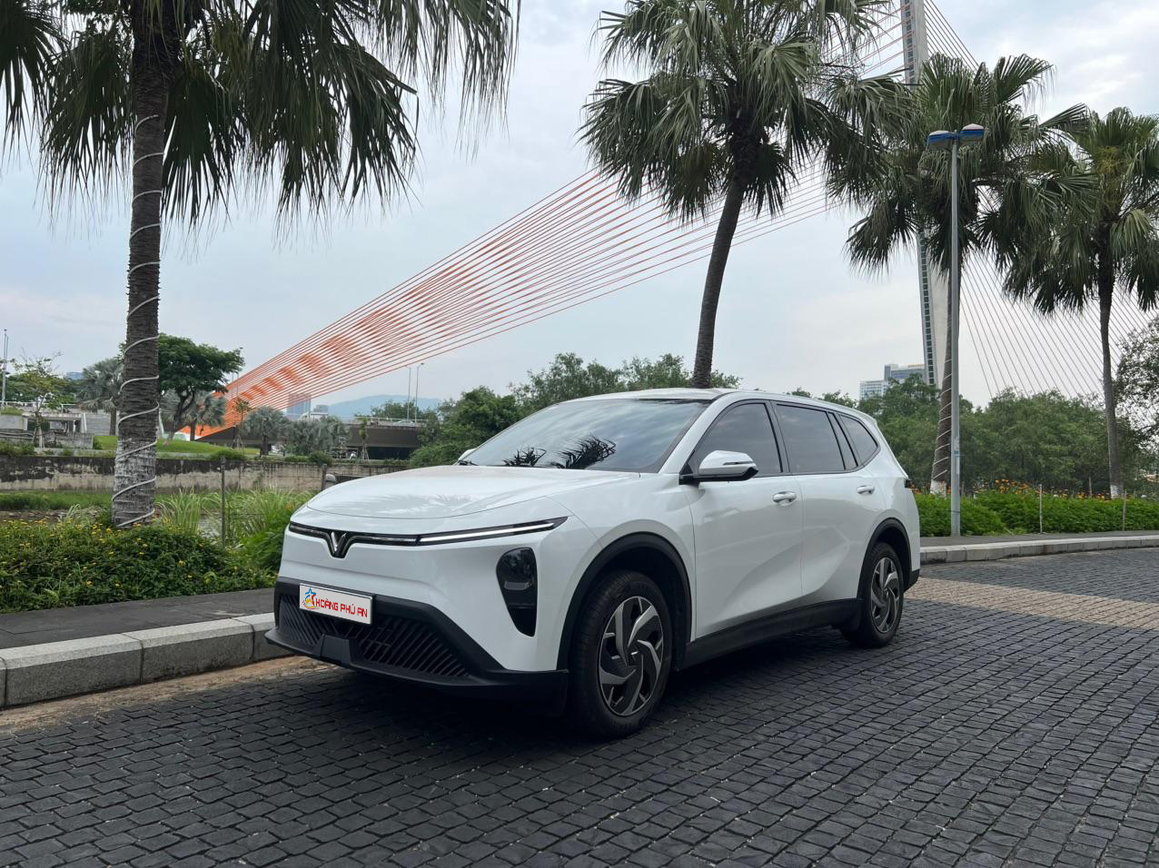 Thuê xe Vinfast Limo Green tự lái tại Đà Nẵng giá rẻ